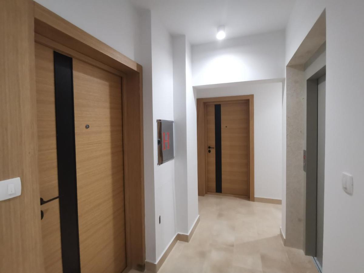 Apartments Lora Zmajeva, 7 Μπούντβα Εξωτερικό φωτογραφία