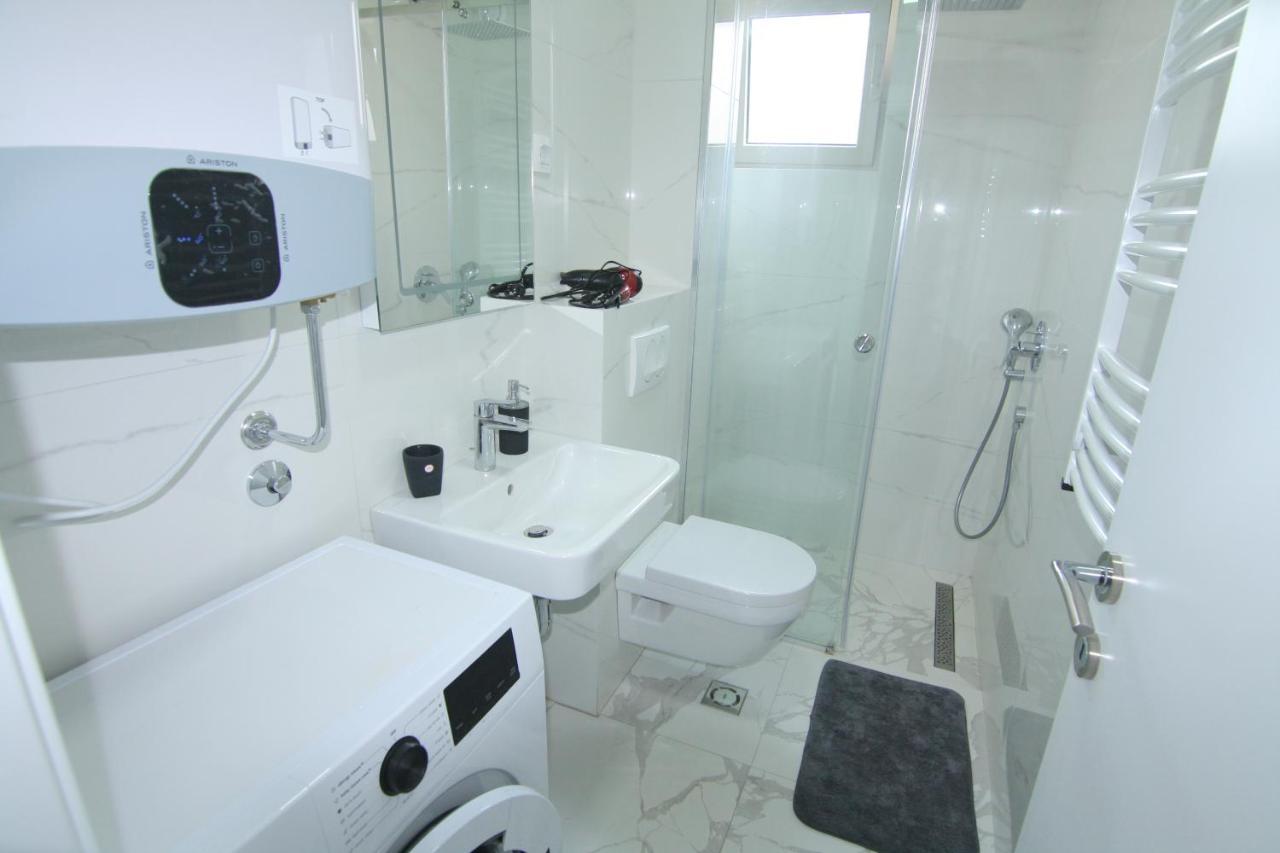 Apartments Lora Zmajeva, 7 Μπούντβα Εξωτερικό φωτογραφία