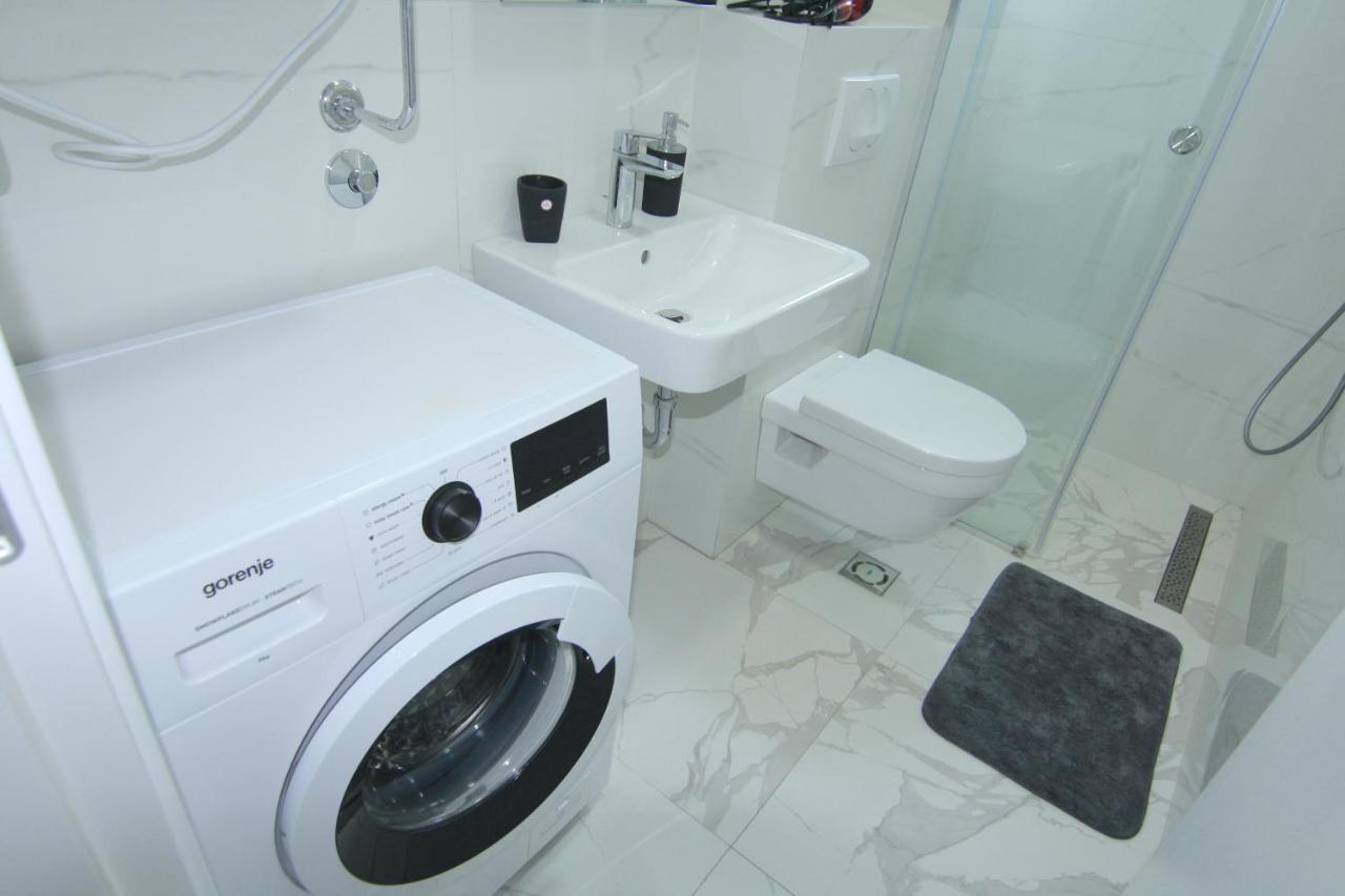 Apartments Lora Zmajeva, 7 Μπούντβα Εξωτερικό φωτογραφία